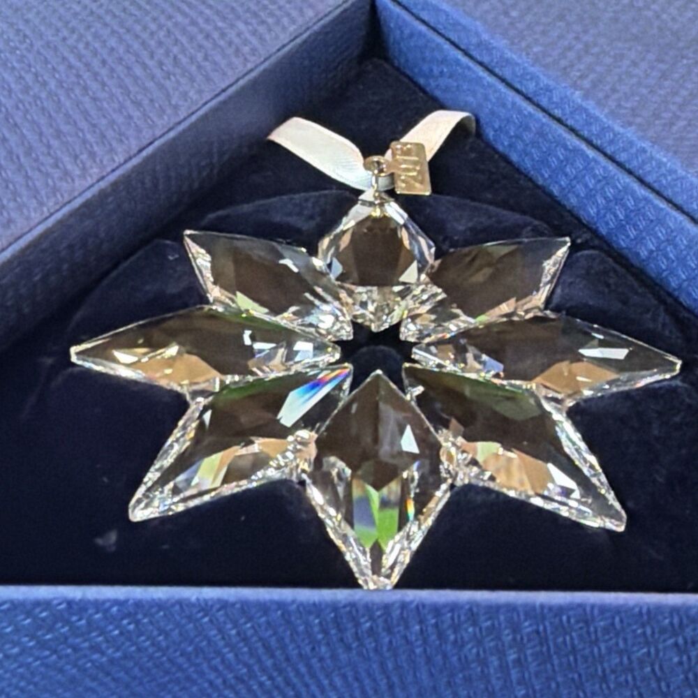 Swarovski 2013 Annual Christmas Ornament Large Crystal Snowflake 5004489 w Box